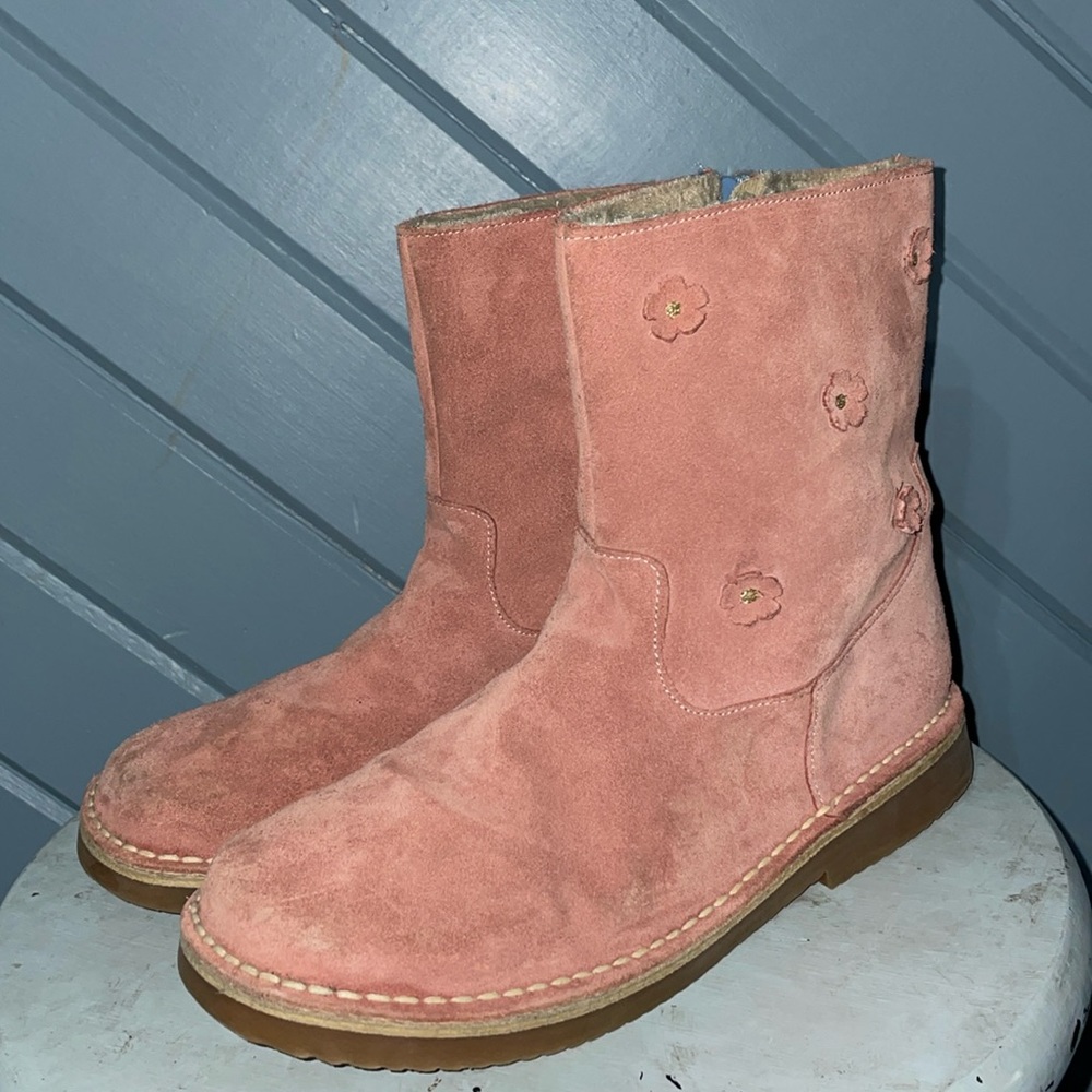 Mini Boden girls pink suede short insulated boots